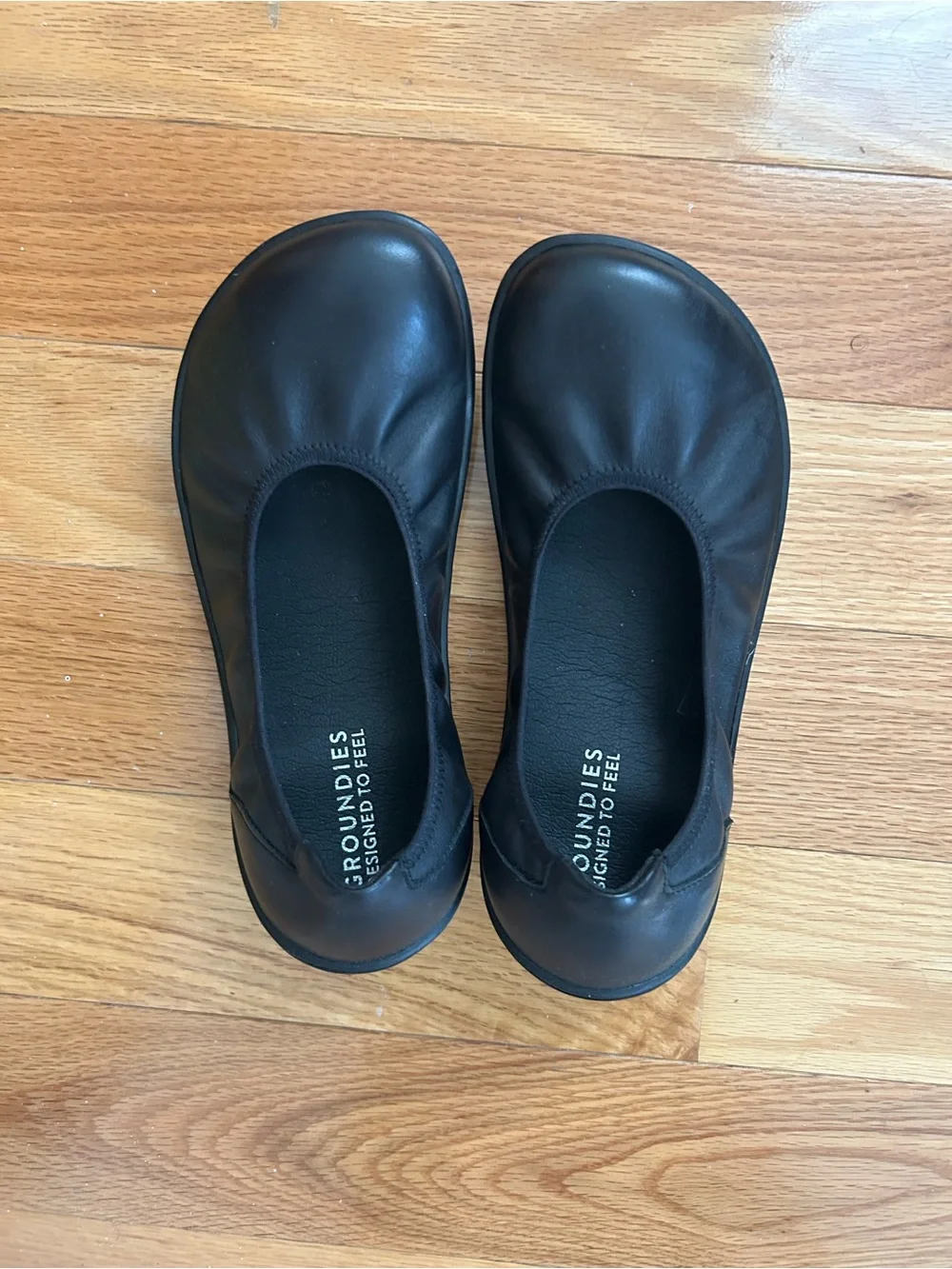 Groundies Black Leather Ballet Flats